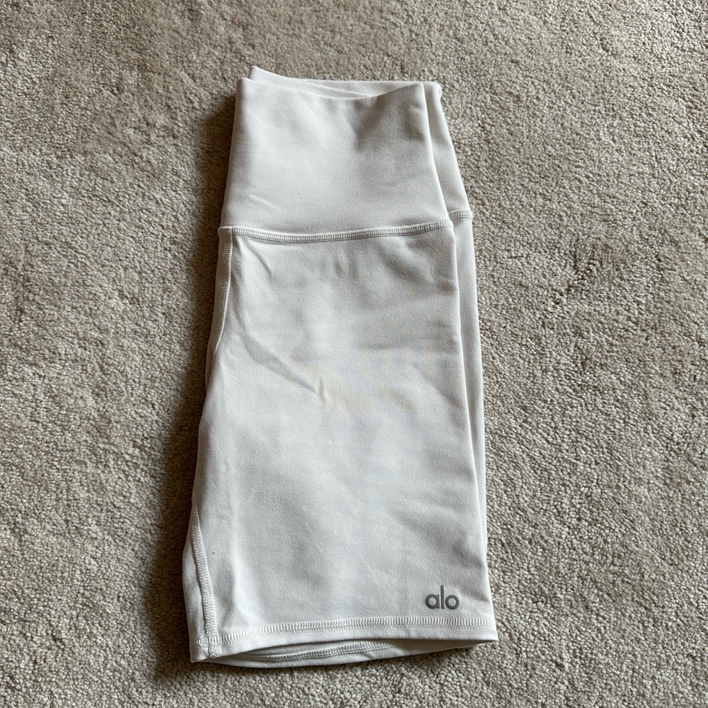 Alo yoga biker shorts